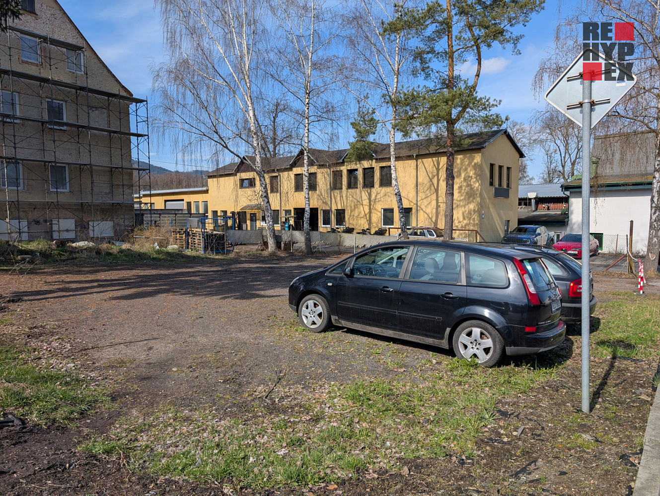 Pronájem pozemku 450 m² – fotografie 3
