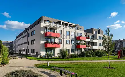 Pronájem bytu 1+kk 32 m²