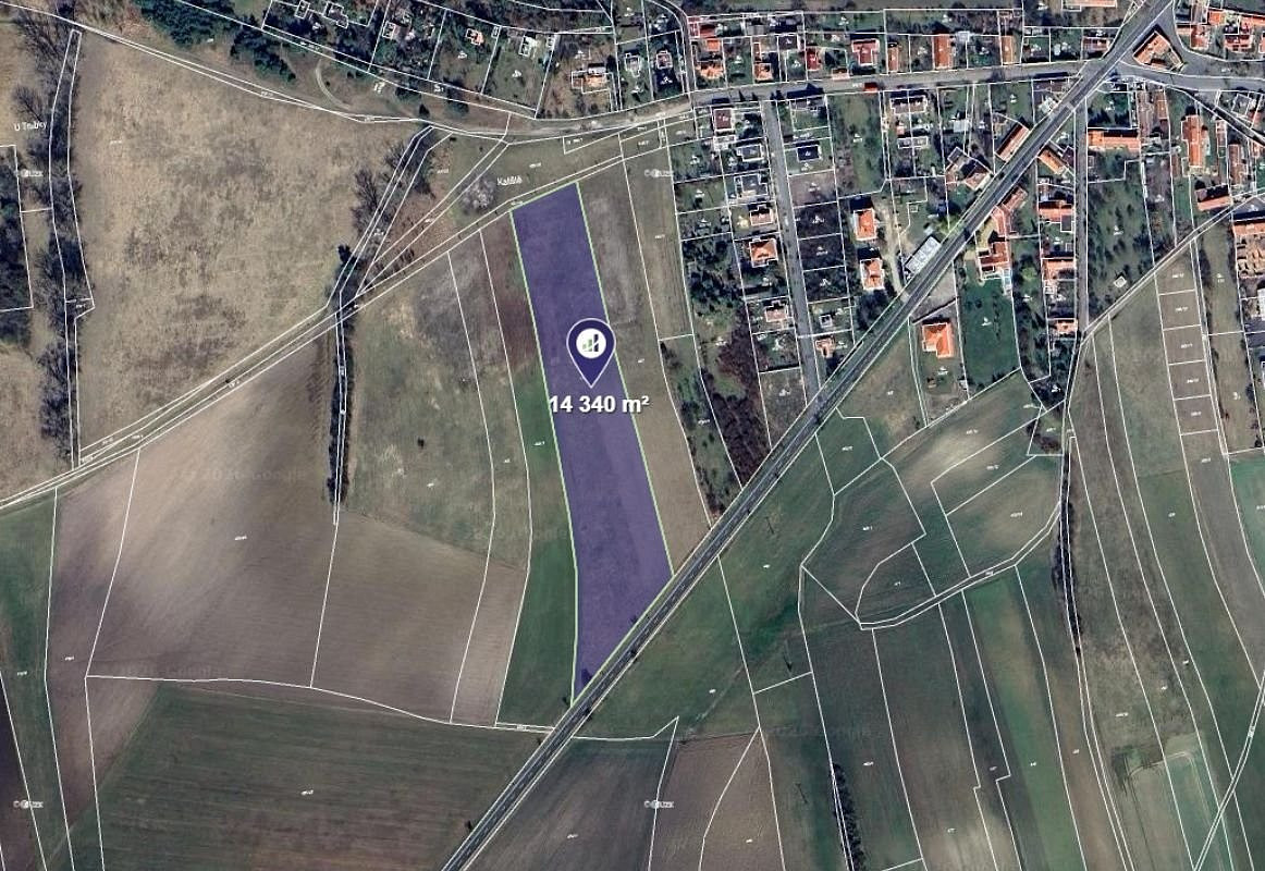 Prodej pole 1 490 m² rezervováno