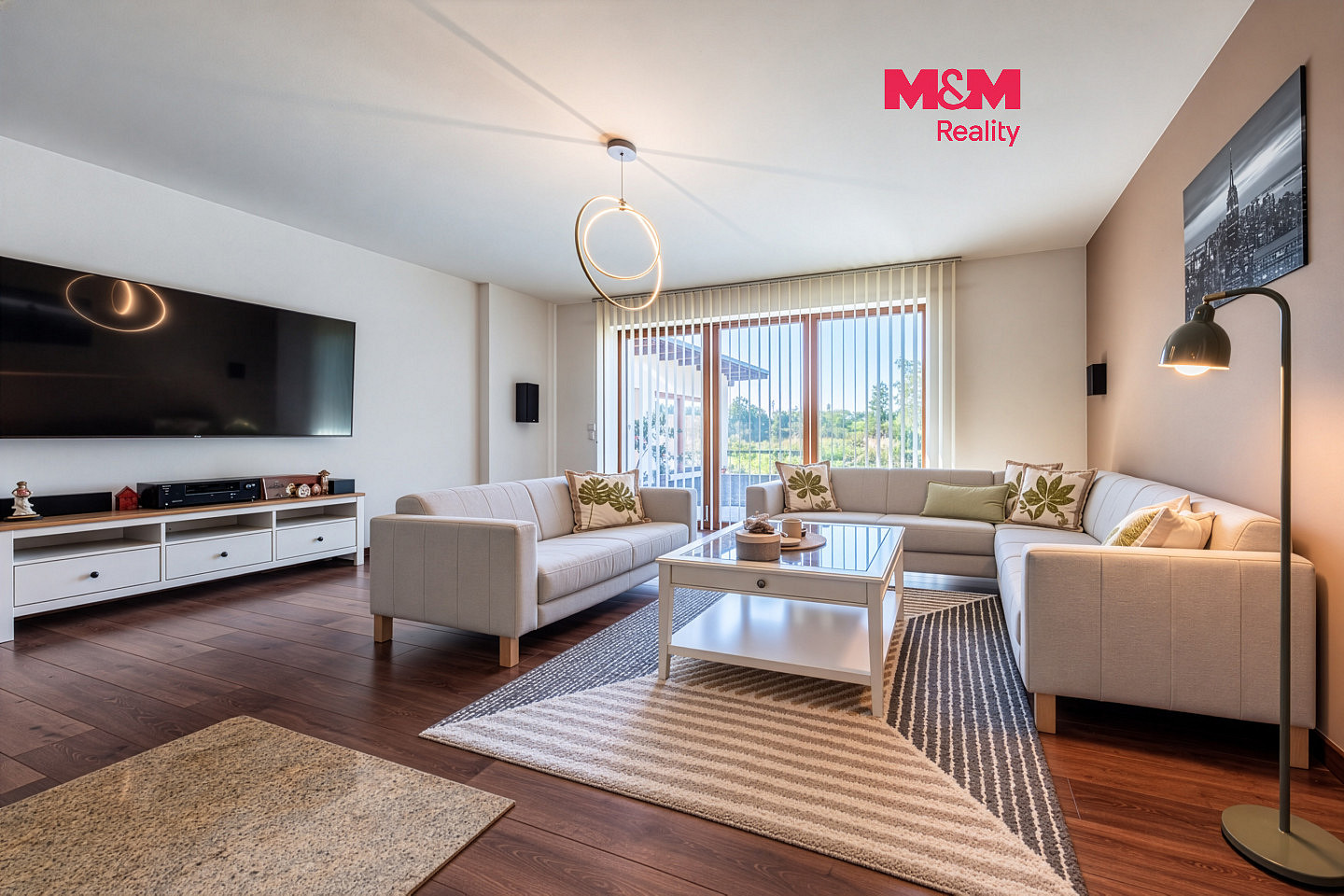 Prodej domu 300 m² s pozemkem 1 006 m²
