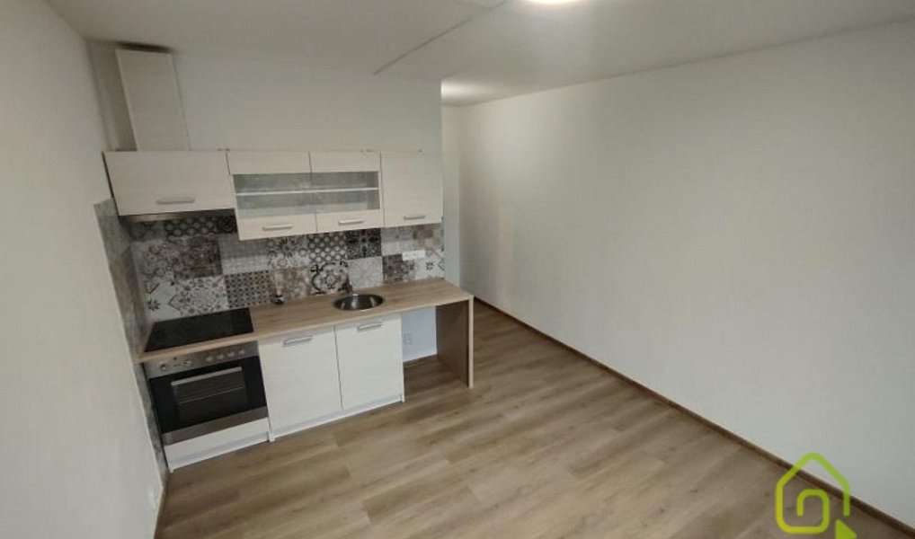 Pronájem bytu 1+kk 20 m², Chodov – náhled fotky 2