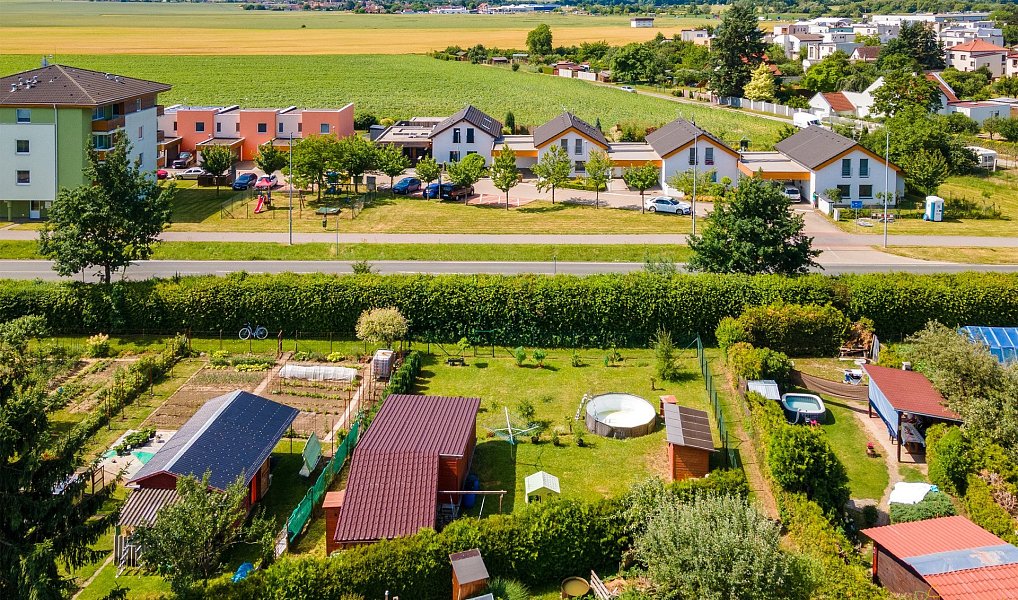 Prodej chaty/chalupy 11 m² s pozemkem 353 m², Pardubice – náhled fotky 4