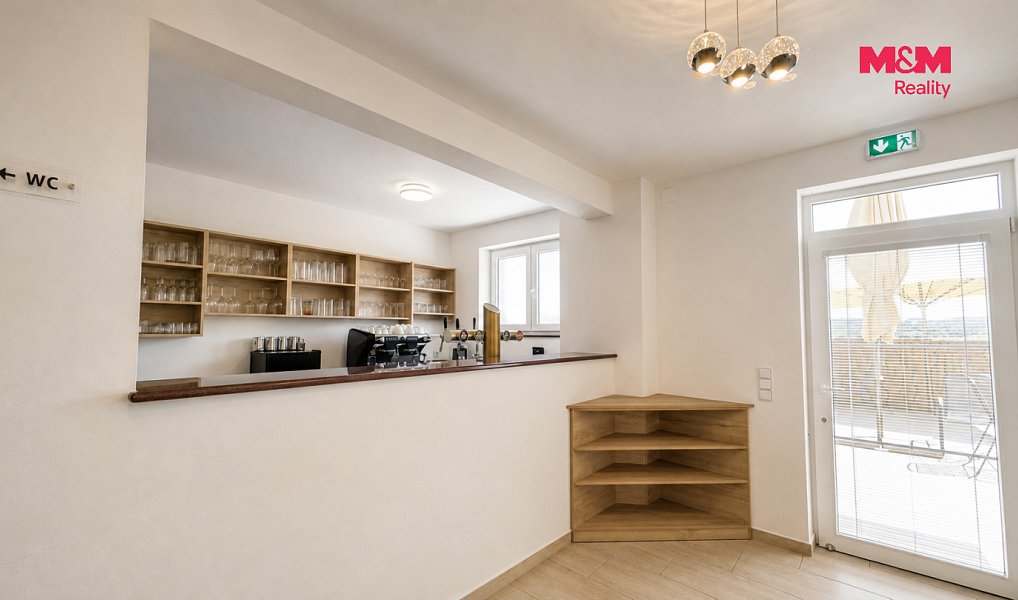 Prodej ubytovacího objektu 440 m², Slavonice – náhled fotky 7
