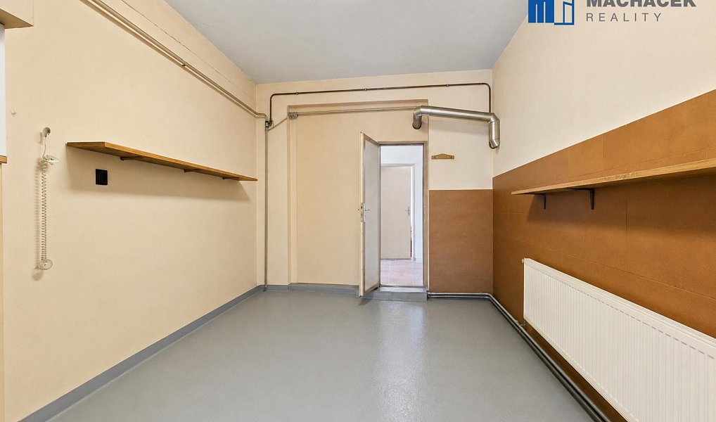 Prodej domu 350 m² s pozemkem 207 m², Dubí – náhled fotky 14