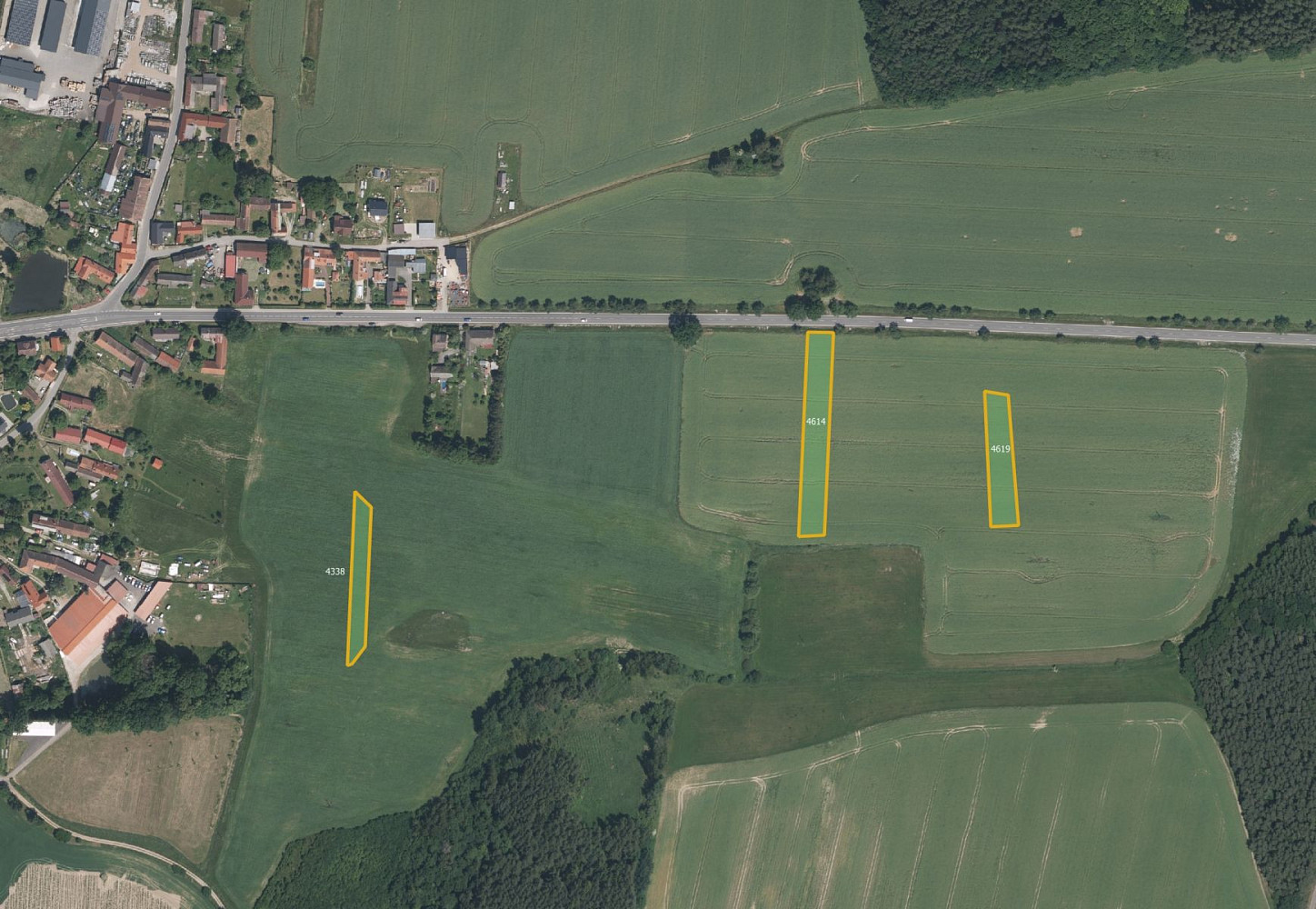 Prodej pole 74 956 m²