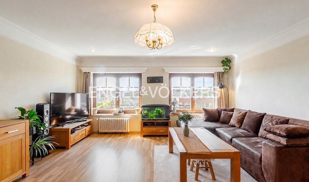 Prodej domu 324 m² s pozemkem 454 m², Praha – fotka 1 z 18
