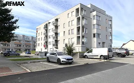 Pronájem bytu 4+kk 84 m²