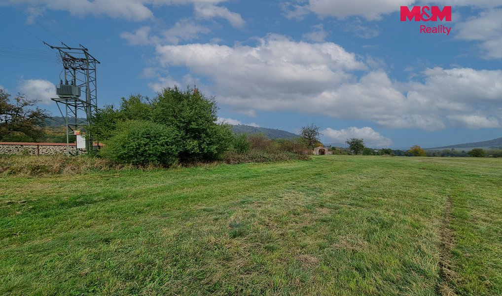 Prodej stavebního pozemku 1 556 m², Valeč – náhled fotky 9