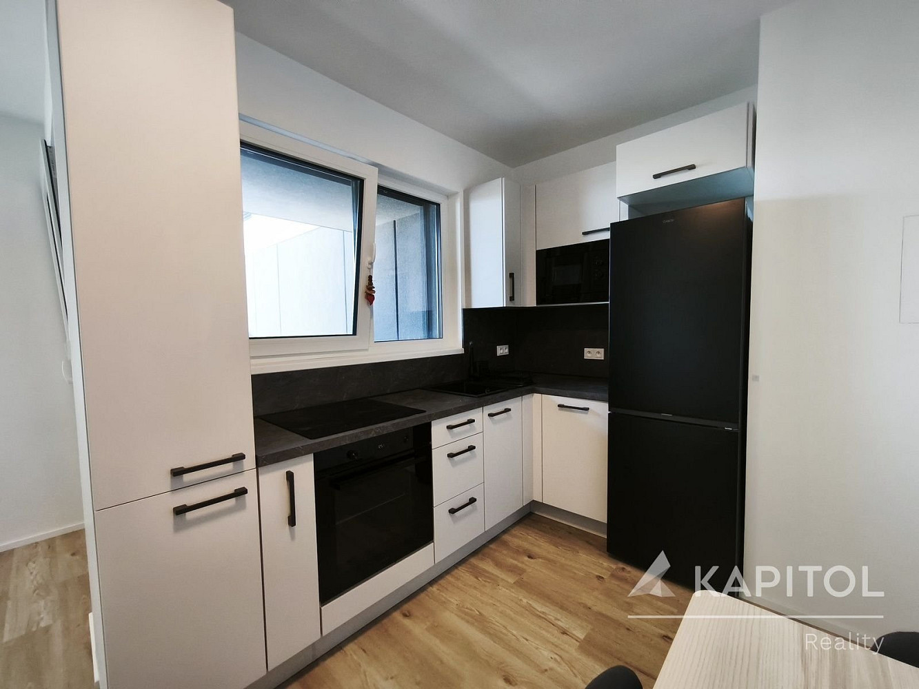 Pronájem bytu 1+kk 40 m² — photo 2