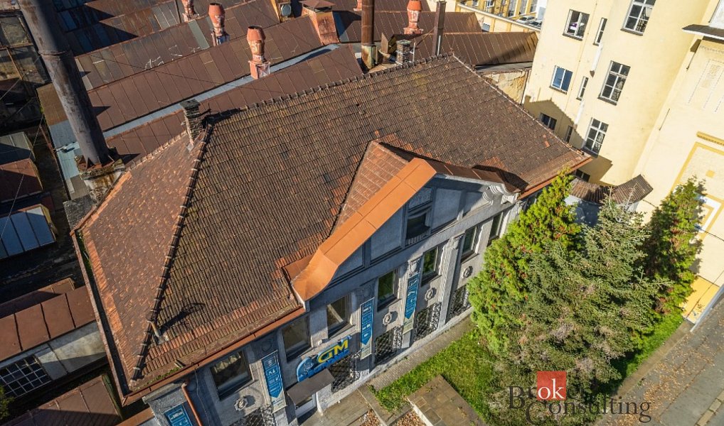 Prodej obchodních prostor 246 m², Plzeň – náhled fotky 2