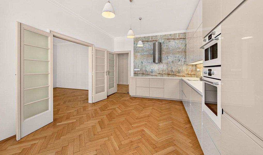 Prodej bytu 3+1 96 m², Praha – náhled fotky 2