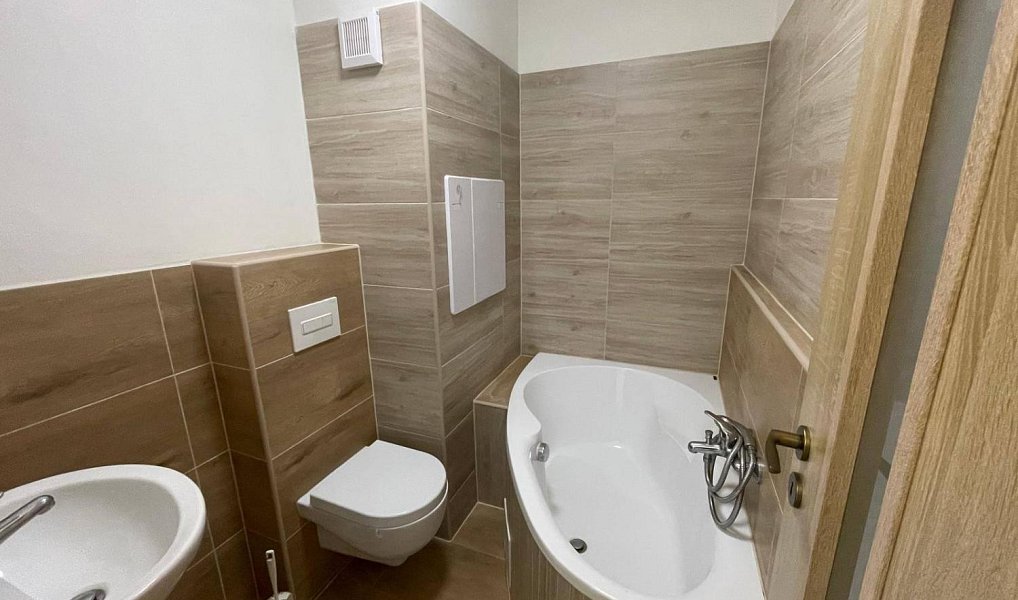 Pronájem bytu 1+kk 18 m², Děčín – náhled fotky 11