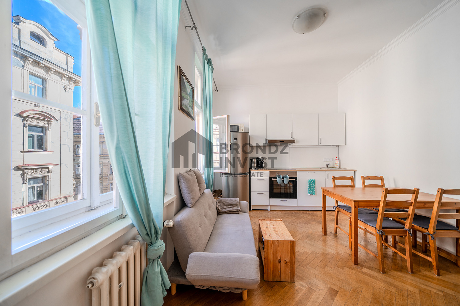 Pronájem bytu 1+1 38 m²