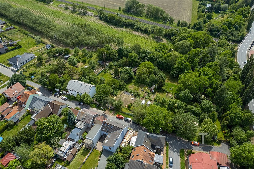 Prodej stavebního pozemku 1 600 m² – pohled 6