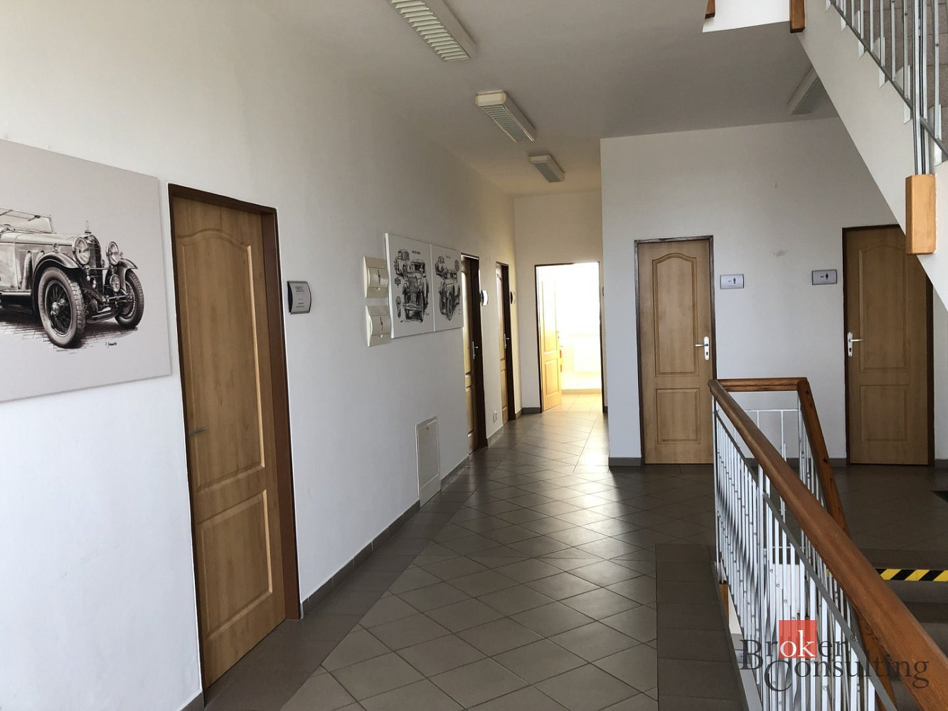 Pronájem kanceláře 126 m² – fotografie 4