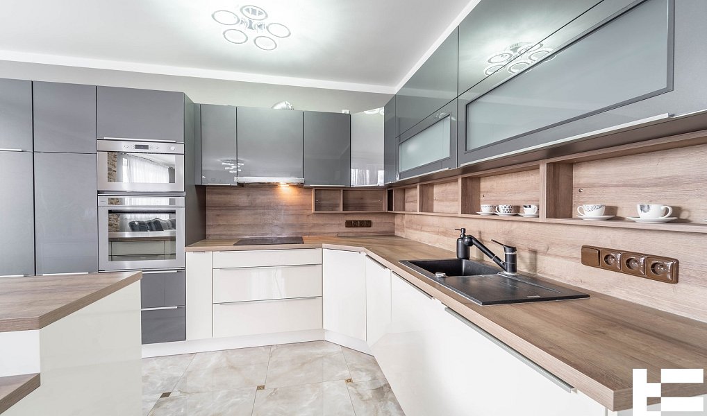 Prodej bytu 4+kk 81 m², Klecany – náhled fotky 9