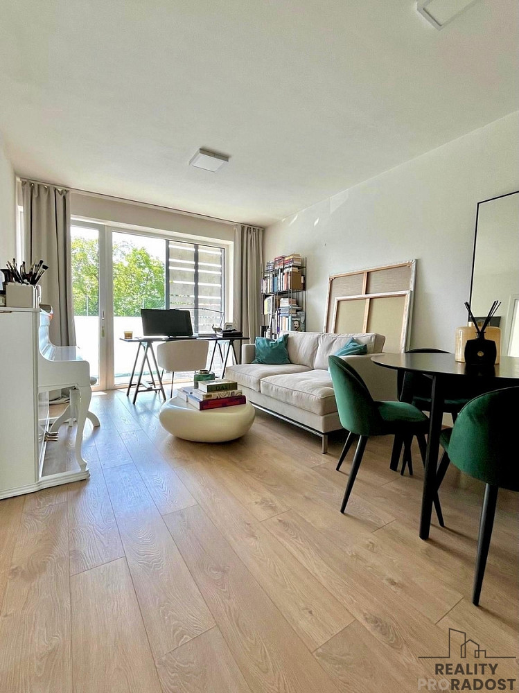 Pronájem bytu 2+kk 65 m²