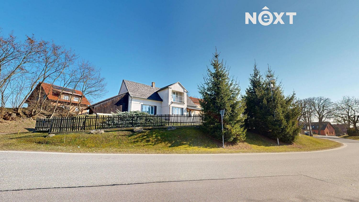 Prodej domu 250 m² s pozemkem 976 m²