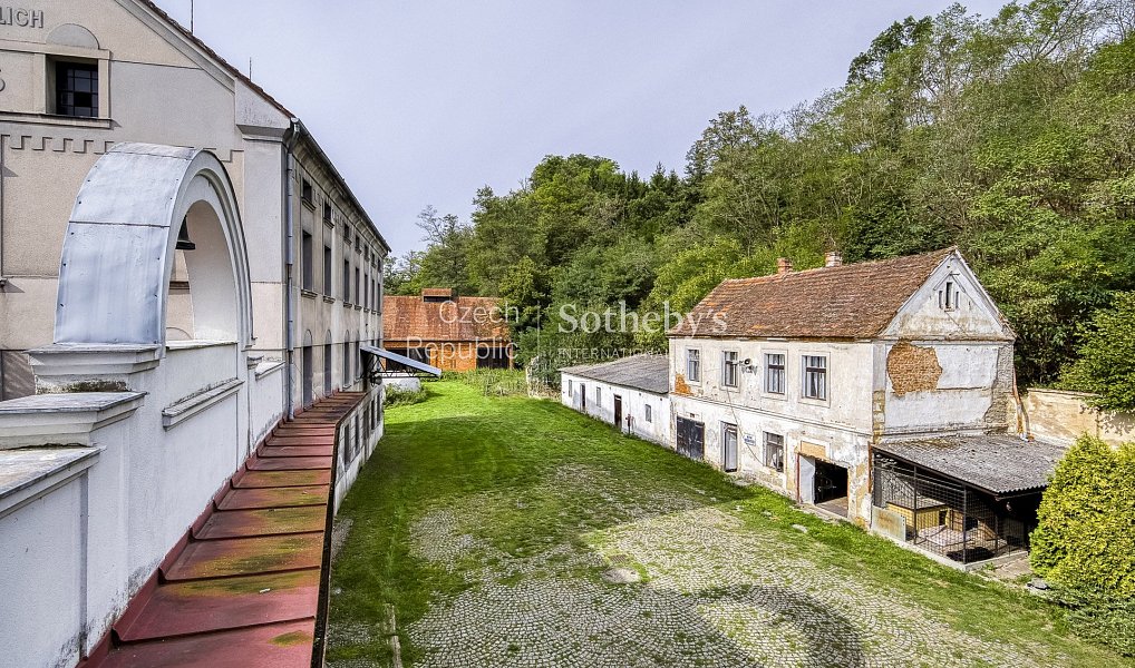 Prodej domu 350 m² s pozemkem 99 663 m², Lozice – náhled fotky 19