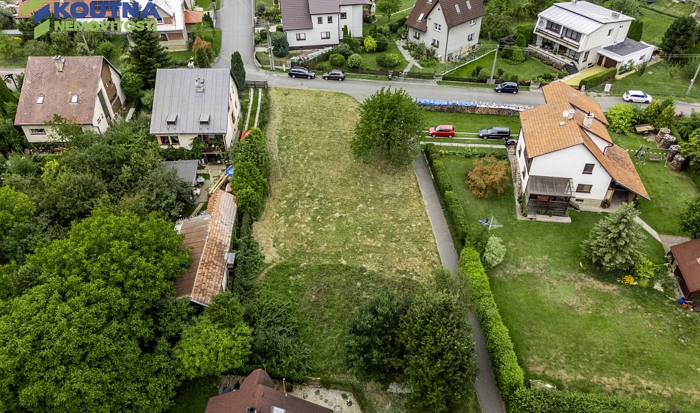 Prodej stavebního pozemku 1 111 m², Hutisko-Solanec – náhled fotky 3