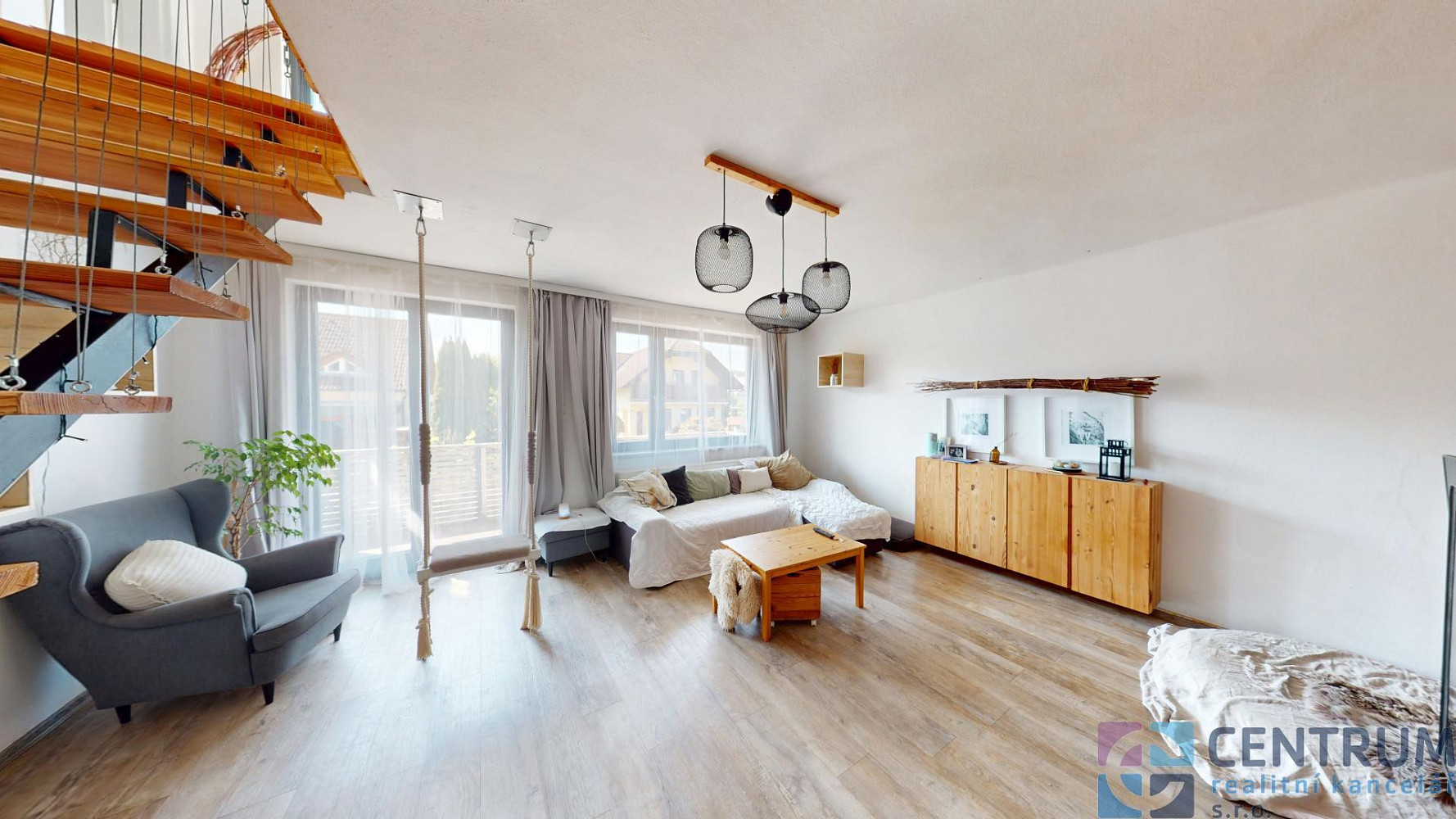 Pronájem domu 207 m² s pozemkem 406 m² – fotografie 2