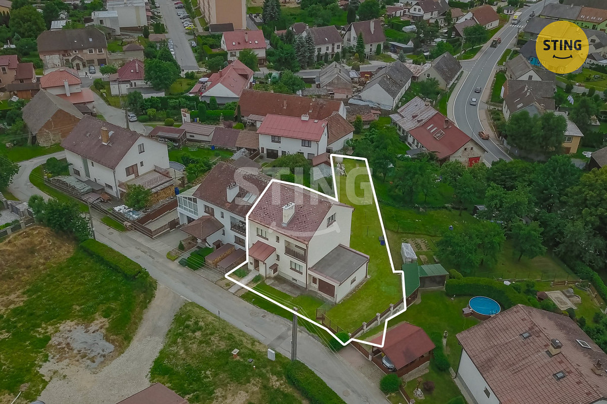 Prodej domu 253 m² s pozemkem 607 m² — photo 2