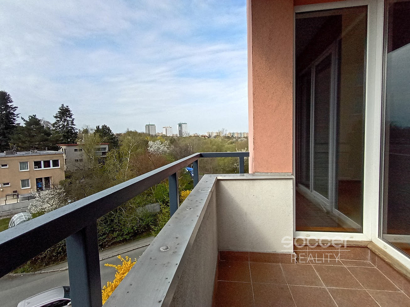 Pronájem bytu 1+1 36 m² – fotografie 2