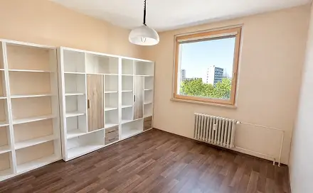 Prodej bytu 3+1 77 m², Lonkova, Pardubice - Polabiny