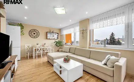 Pronájem bytu 1+kk 32 m², Podskalské nábřeží, Kolín - Kolín V