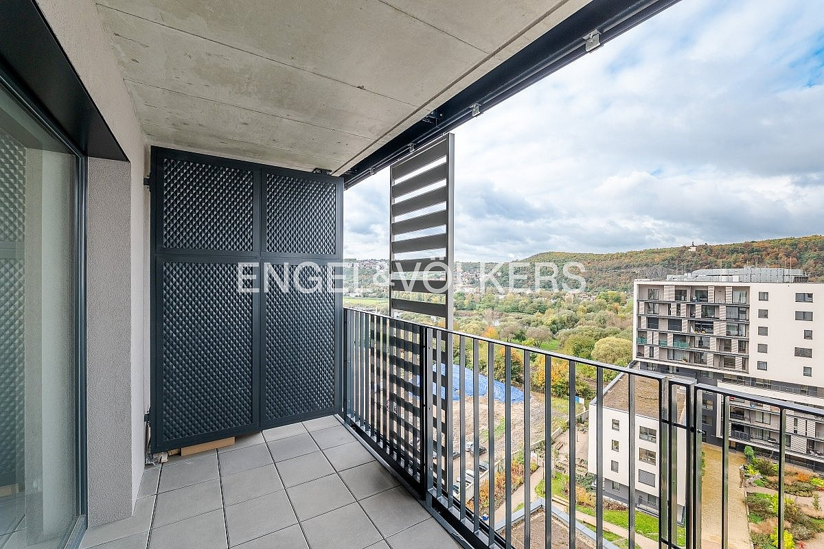 Pronájem bytu 1+kk 32 m² – fotografie 2