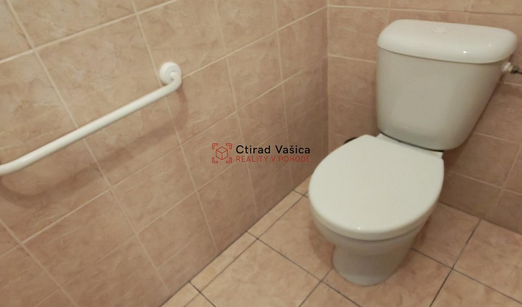 Prodej domu 250 m² s pozemkem 1 350 m², Fulnek – náhled fotky 10