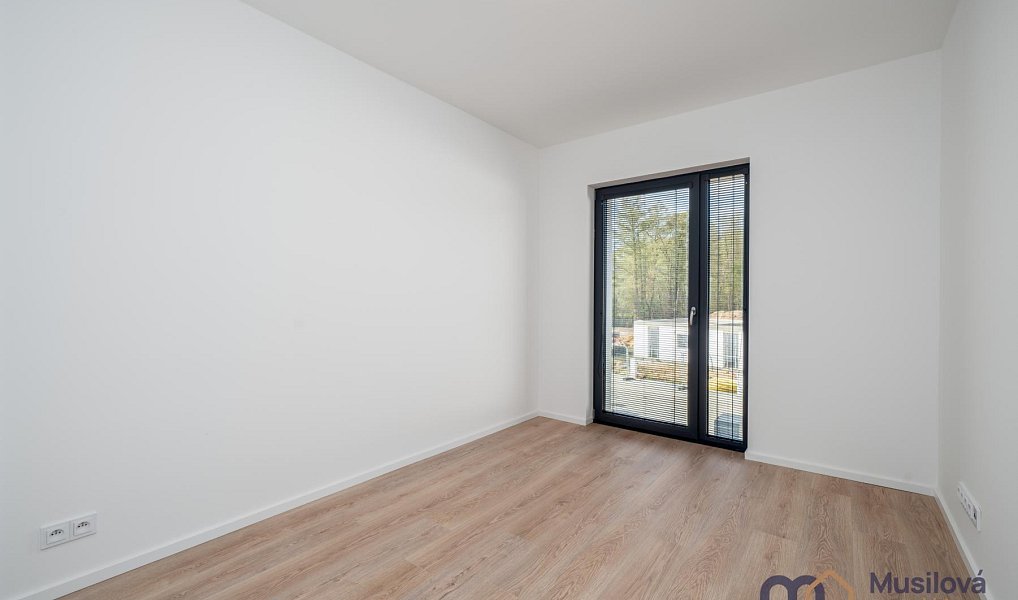 Pronájem domu 92 m² s pozemkem 300 m², Újezdeček – náhled fotky 9