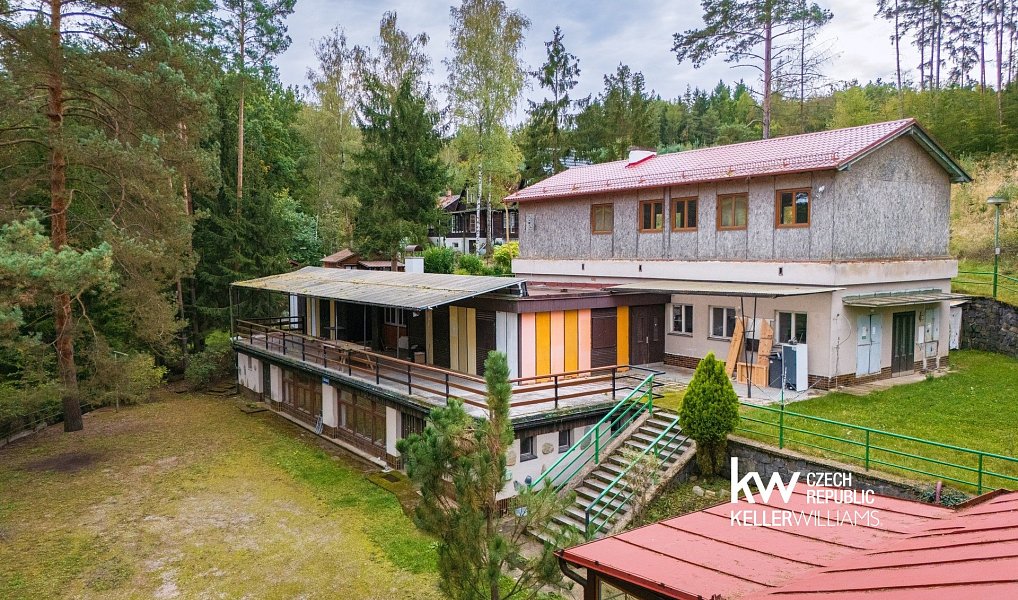 Prodej ubytovacího objektu 655 m², Křečovice – náhled fotky 16