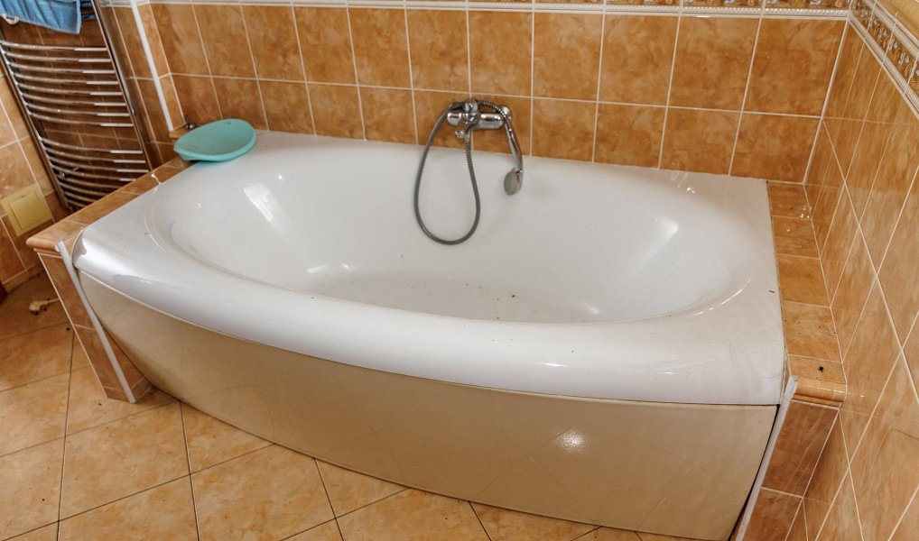 Prodej domu 206 m² s pozemkem 1 400 m², Cvrčovice – náhled fotky 12