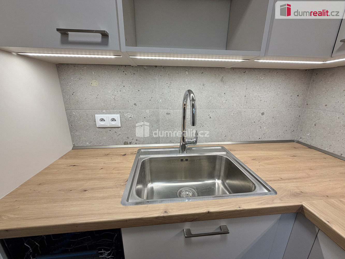 Prodej bytu 2+kk 45 m² – pohled 4