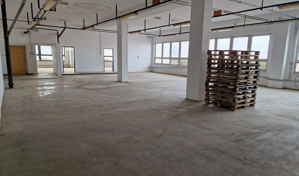 Pronájem výrobních prostor 298 m², Jihlava – náhled fotky 2