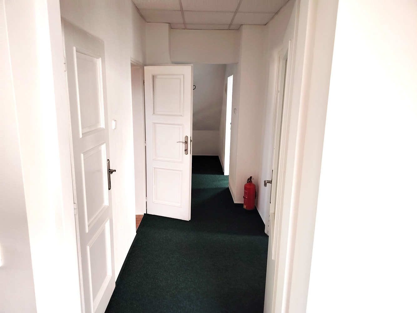 Prodej kanceláře 927 m² – fotografie 4