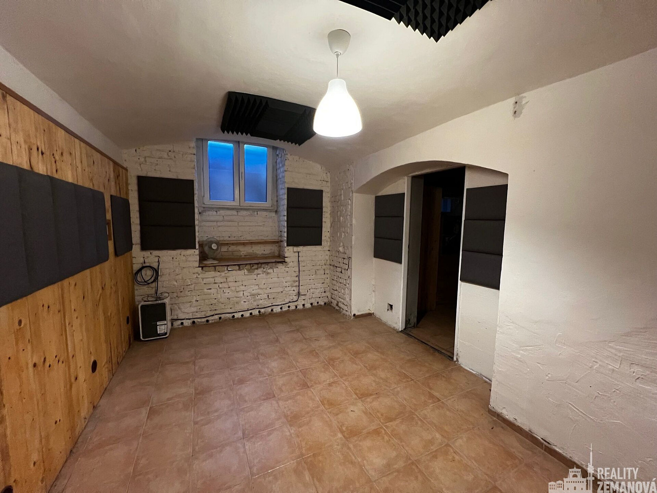 Pronájem komerčního objektu (jiného typu) 32 m² – fotografie 5