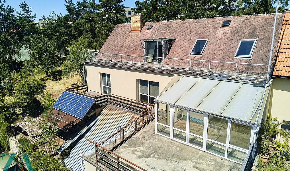 Prodej domu 458 m² s pozemkem 413 m², Praha – náhled fotky 2
