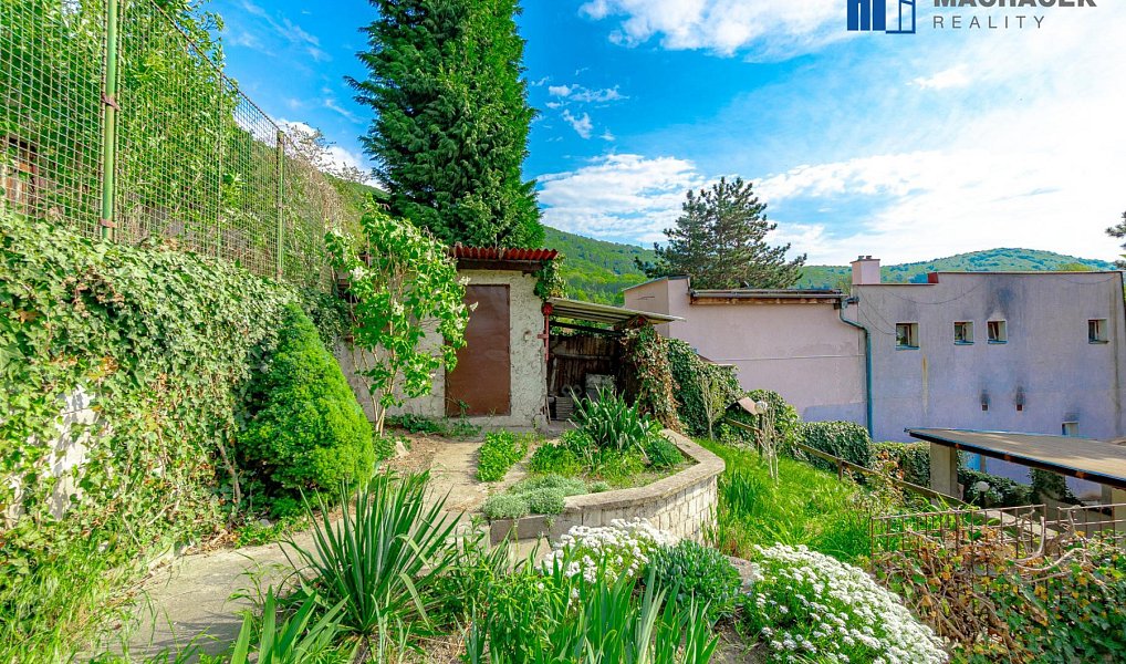 Prodej domu 120 m² s pozemkem 626 m², Trmice – náhled fotky 12