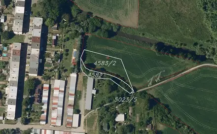 Prodej pole 1 984 m², Hulín, okres Kroměříž