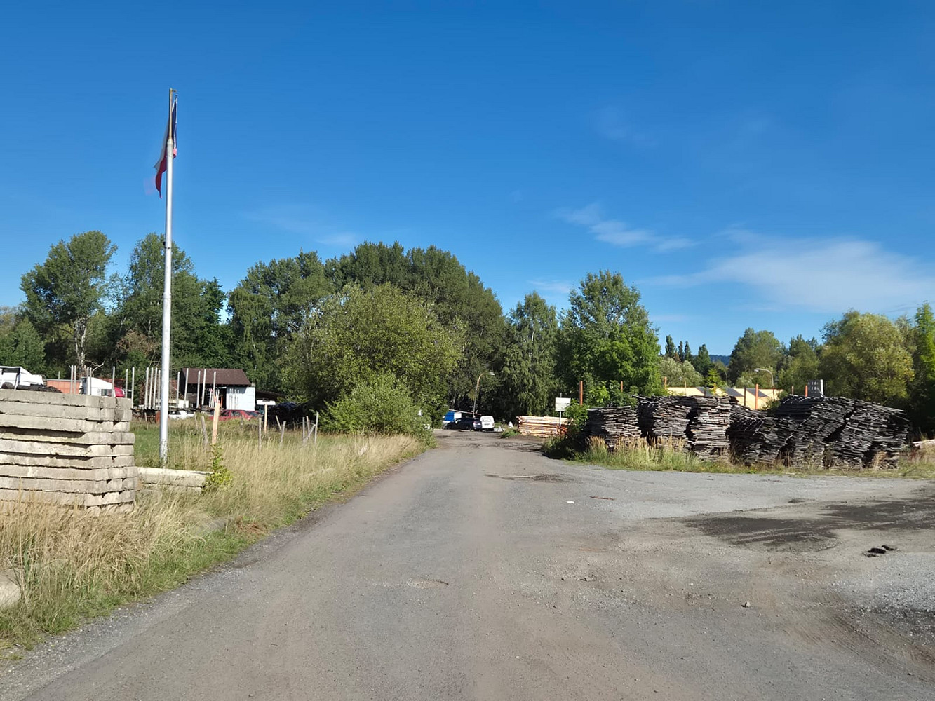 Prodej komerčního pozemku 28 305 m² – fotografie 3