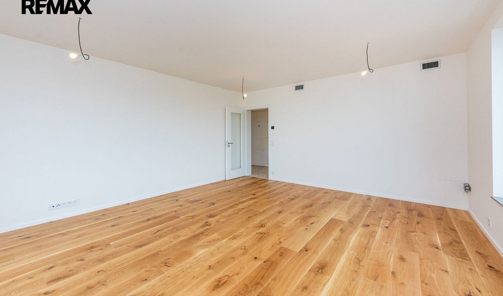 Prodej bytu 1+kk 39 m², Praha – náhled fotky 9