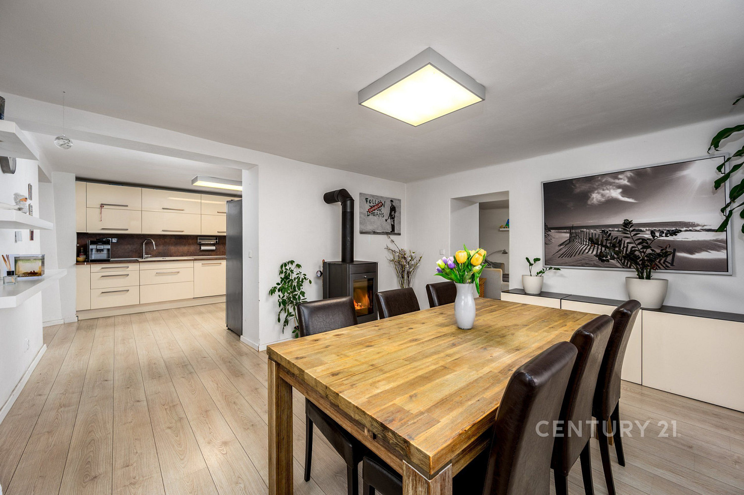 Prodej domu 231 m² s pozemkem 584 m² — photo 2