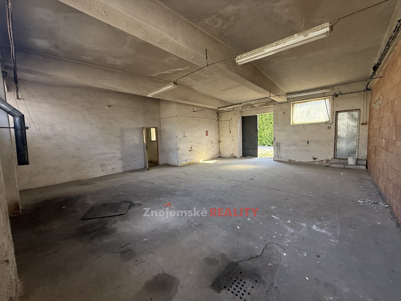 Pronájem skladovacích prostor 124 m² – fotografie 3