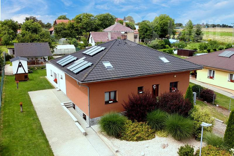 Prodej domu 390 m² s pozemkem 1 199 m²