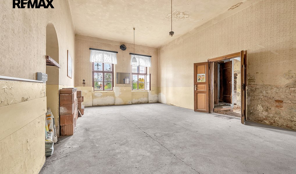 Prodej domu 370 m² s pozemkem 4 375 m², Luštěnice – náhled fotky 6