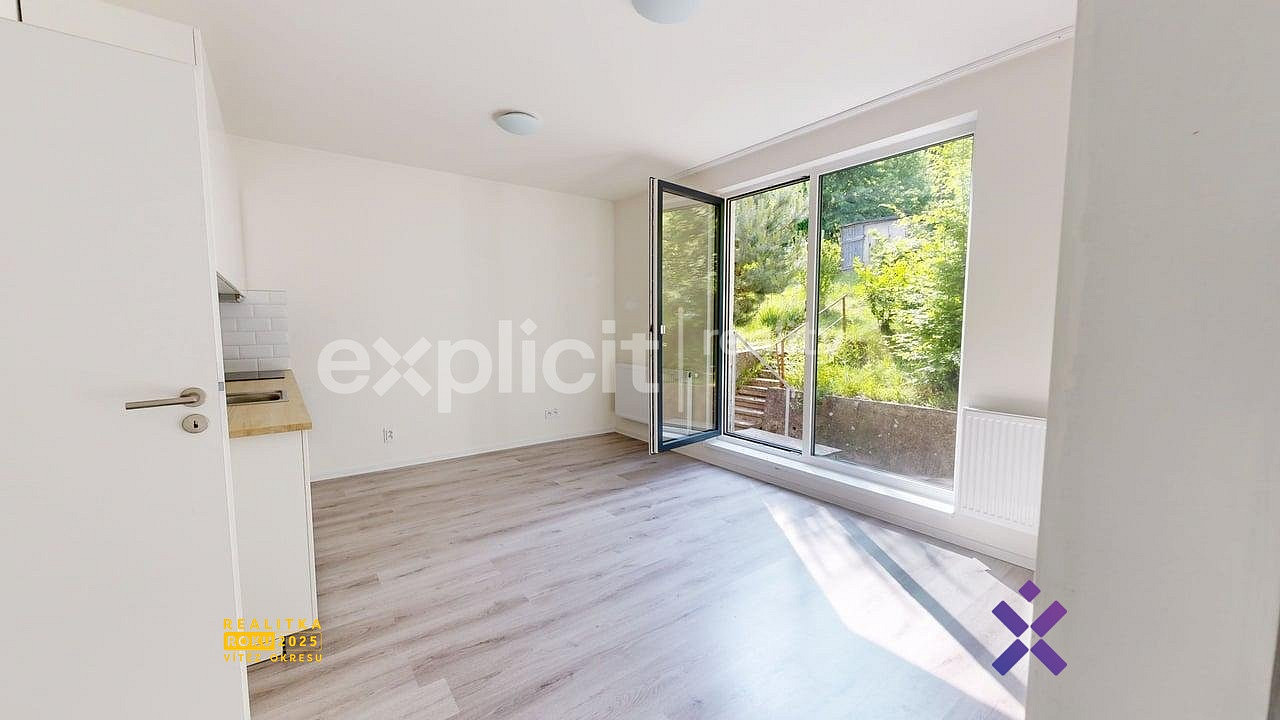 Pronájem bytu 2+kk 45 m² – fotografie 3