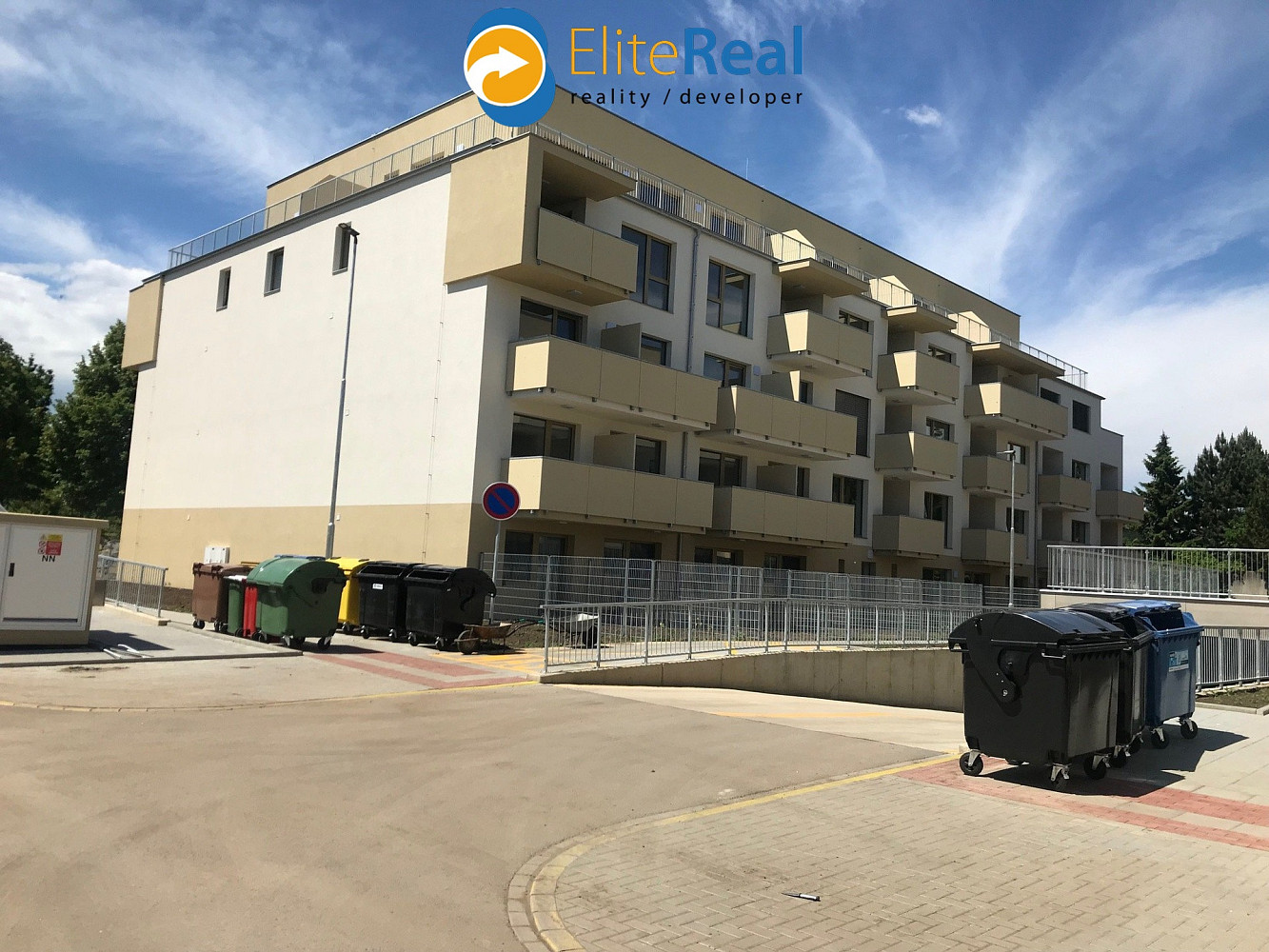 Commercial property, 3 m²