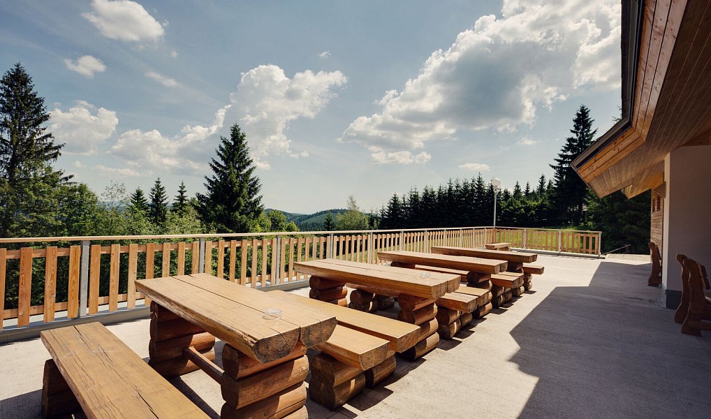 Prodej ubytovacího objektu 685 m², Bílá – náhled fotky 8